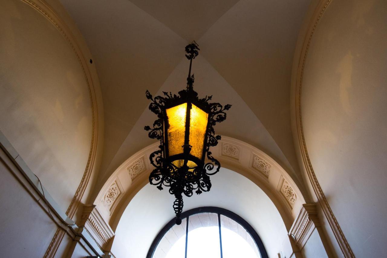Elegant Apartment With Buda Castle View Budapeste Exterior foto